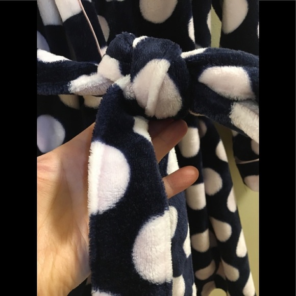 Kate Spade Plush Robe 2A. - Picture 5 of 10
